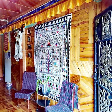 Zishuo Zihua Guest House Daocheng Extérieur photo