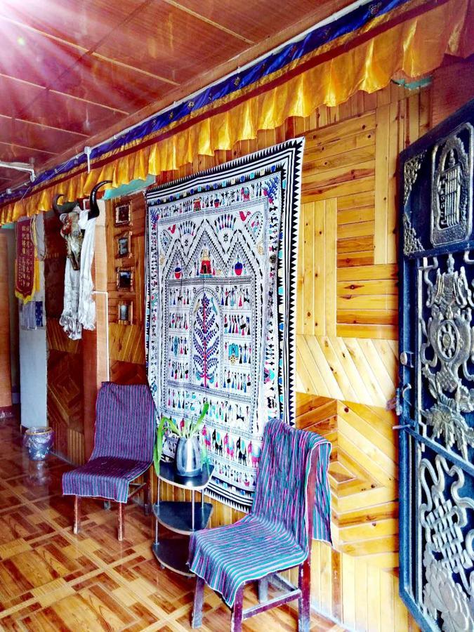 Zishuo Zihua Guest House Daocheng Extérieur photo