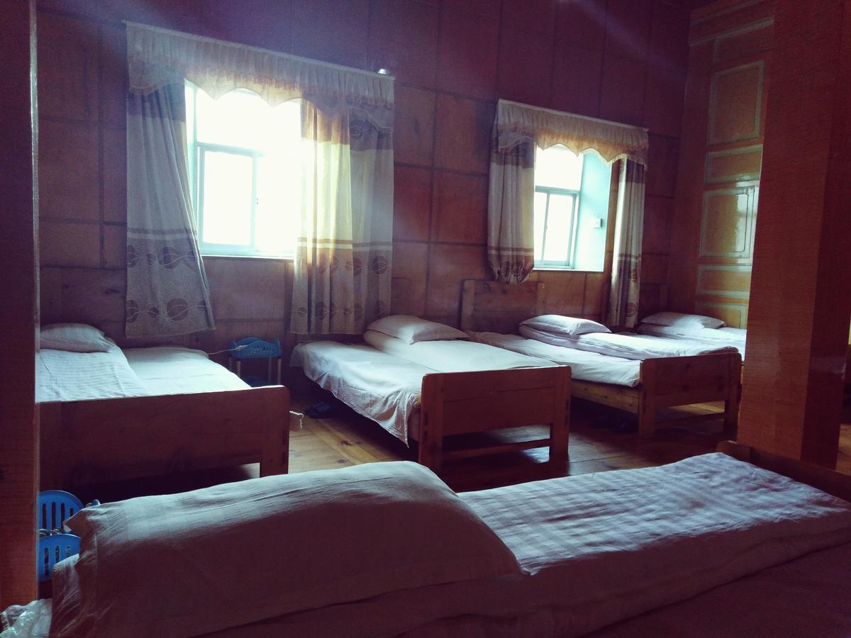 Zishuo Zihua Guest House Daocheng Extérieur photo