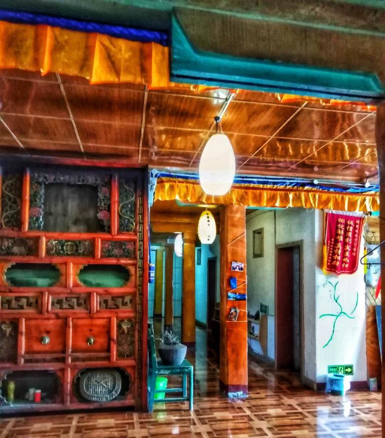 Zishuo Zihua Guest House Daocheng Extérieur photo