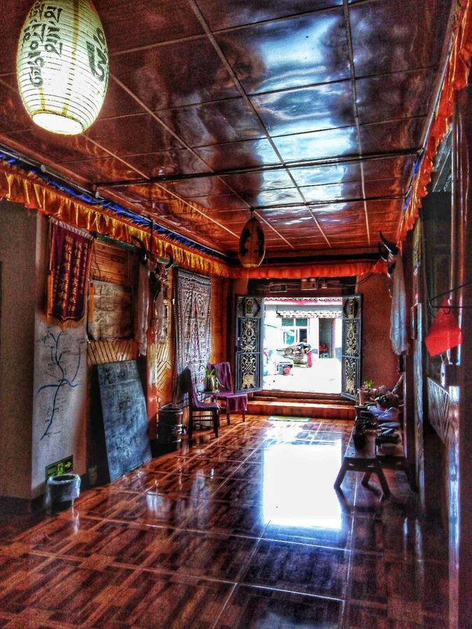 Zishuo Zihua Guest House Daocheng Extérieur photo