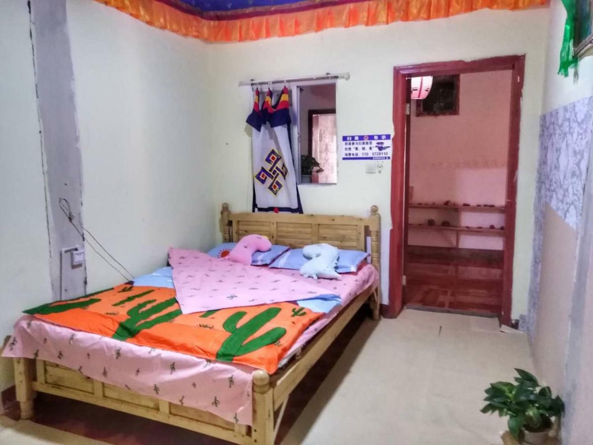 Zishuo Zihua Guest House Daocheng Extérieur photo